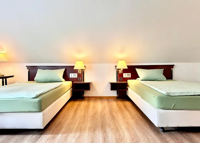 Apartamento 3 Bis 6 Pers Wlan Und Parkplatz, Hdz Und Kliniken In Der Naehe, Direkt An Der A2 Und A30 Gelegen Lohne (North Rhine-Westphalia)