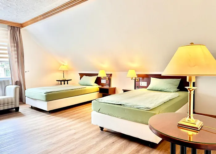 3 Bis 6 Pers Wlan Und Parkplatz, Hdz Und Kliniken In Der Naehe, Direkt An Der A2 Und A30 Gelegen Lohne (North Rhine-Westphalia)