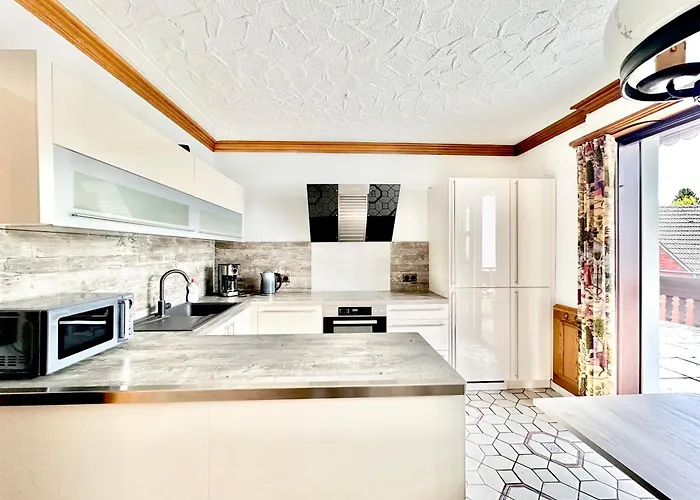 Apartamento 3 Bis 6 Pers Wlan Und Parkplatz, Hdz Und Kliniken In Der Naehe, Direkt An Der A2 Und A30 Gelegen